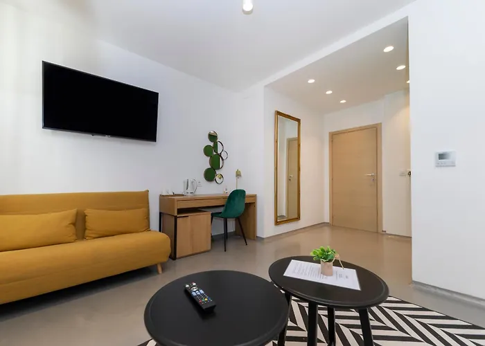 White By Belmont Realty Apartment