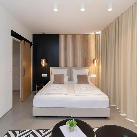 아파트 White By Belmont Realty 자다르